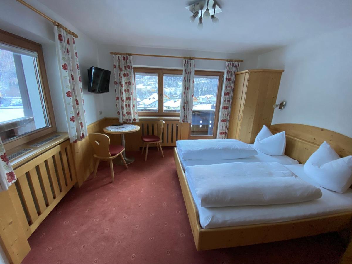 Pension Kandaharblick Pettneu am Arlberg Exterior photo