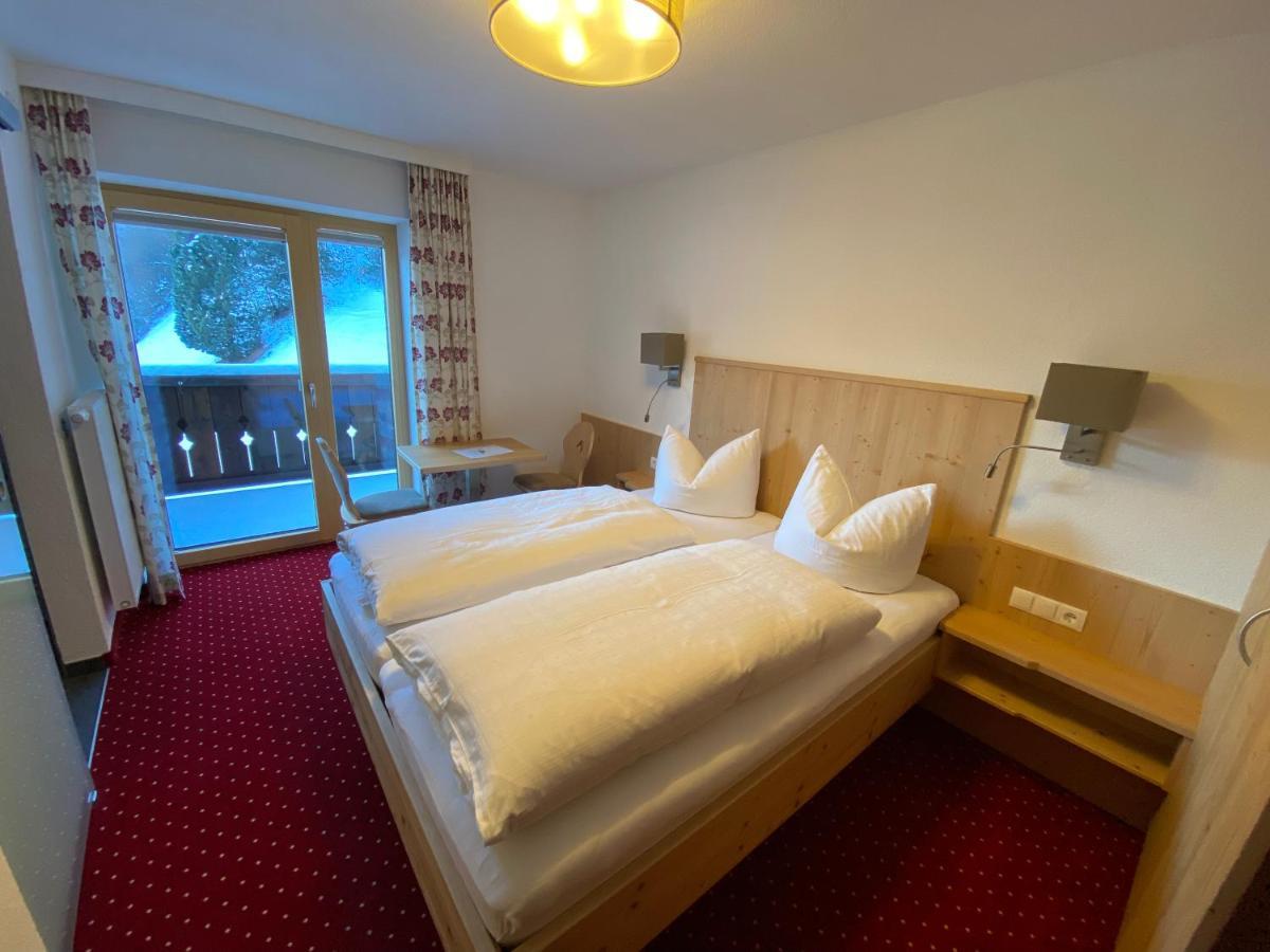 Pension Kandaharblick Pettneu am Arlberg Exterior photo
